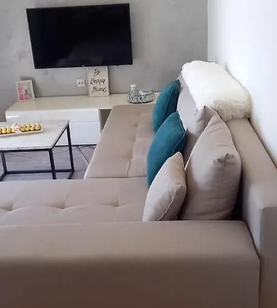 Elena Apartman *