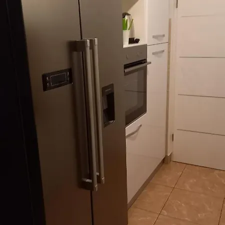Elena Apartman *